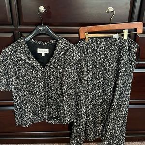 Two Piece (Skirt/Top) Outfit. Size 16.